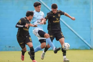 Flandria cayó sobre el final y se complica