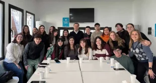CCU: jóvenes de la fundación Pescar conocieron el Municipio