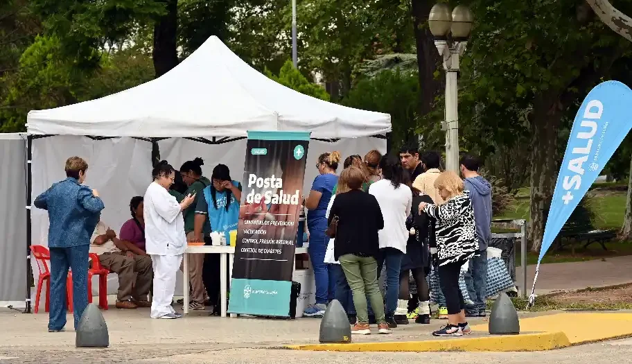 Postas de Salud plaza colón