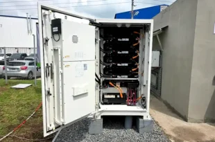 Baterías chinas para reforzar el sistema eléctrico