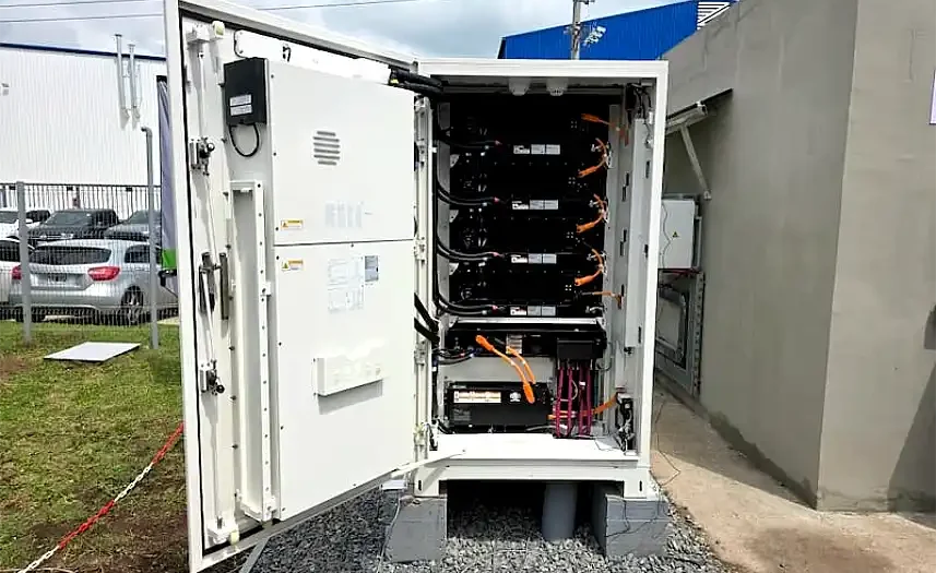 Baterías chinas para reforzar el sistema eléctrico