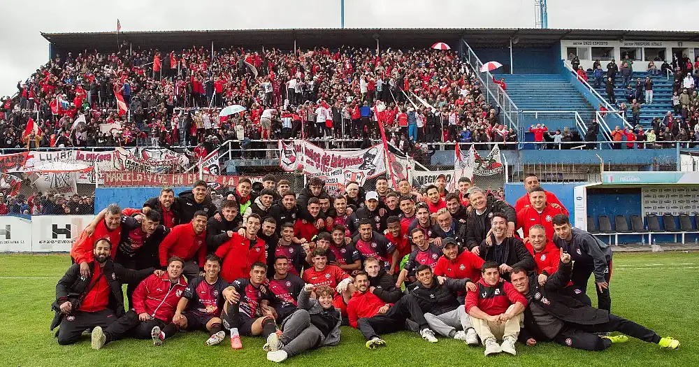Luján ganó su zona y va por el ascenso