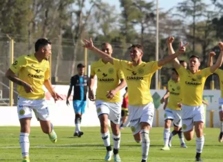 Flandria ganó y mantiene el invicto Flandria ganó y mantiene el invicto