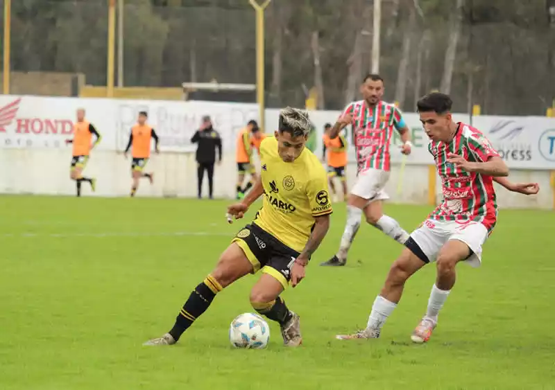 Flandria fue goleado en la primera fecha del Clausura