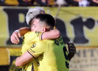Con lo justo, Flandria volvió al triunfo El Canario volvió al triunfo contra el Funebrero