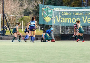 Triunfo del hockey A