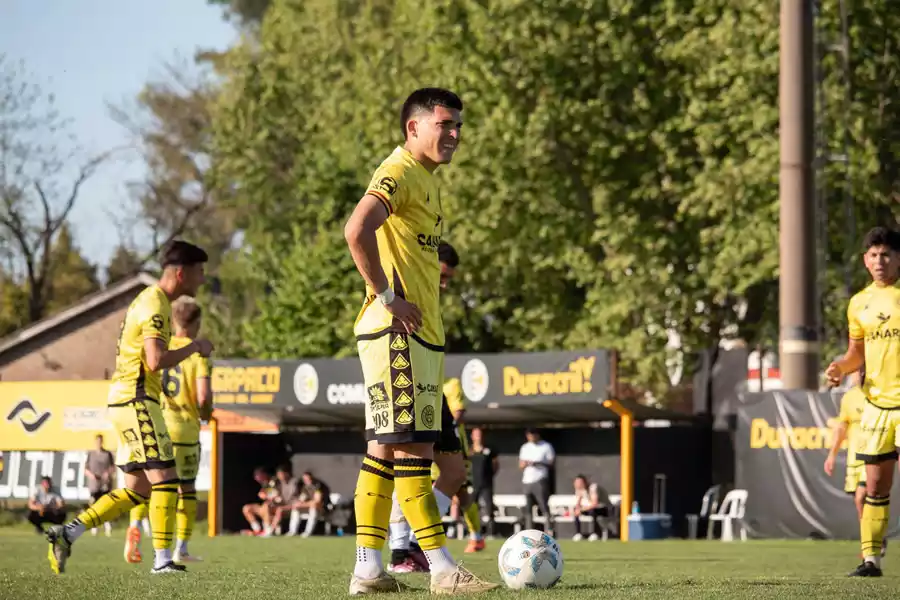 Flandria y Liniers abren la fecha 17 este viernes Flandria y Liniers abren la fecha 17 este viernes