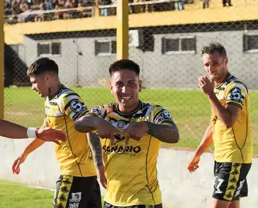 flandria liniers 2025 En el estreno de su DT, Flandria ganó con autoridad