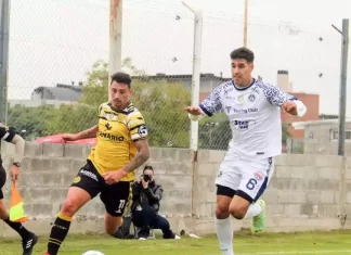 Flandria no pudo sostener la ventaja y cayó ante Acassuso en el Carlos V Flandria no pudo sostener la ventaja y cayó ante Acassuso en el Carlos V