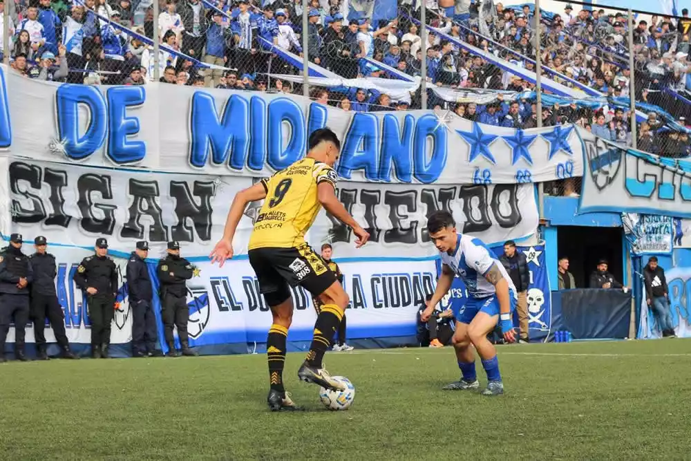 Flandria perdió y Midland se coronó Campeón del Apertura Flandria perdió y Midland se coronó Campeón del Apertura