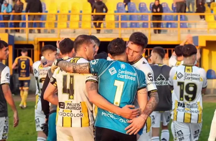 Flandria se prende en la pelea