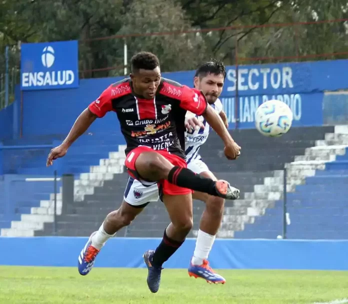 El Lujanero busca dar otro paso en su sueño de ascenso ante Sportivo Barracas