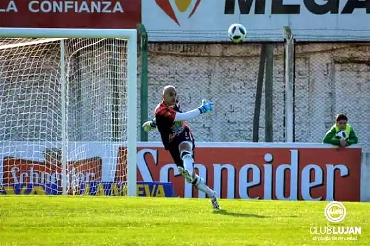 Ex arquero Gustavo Ruhl,