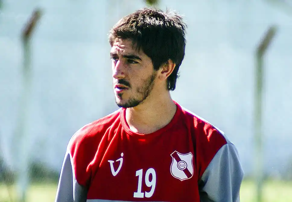 Santiago “El Pulga” Fredes atraviesa un delicado cuadro de salud Santiago “El Pulga” Fredes atraviesa un delicado cuadro de salud