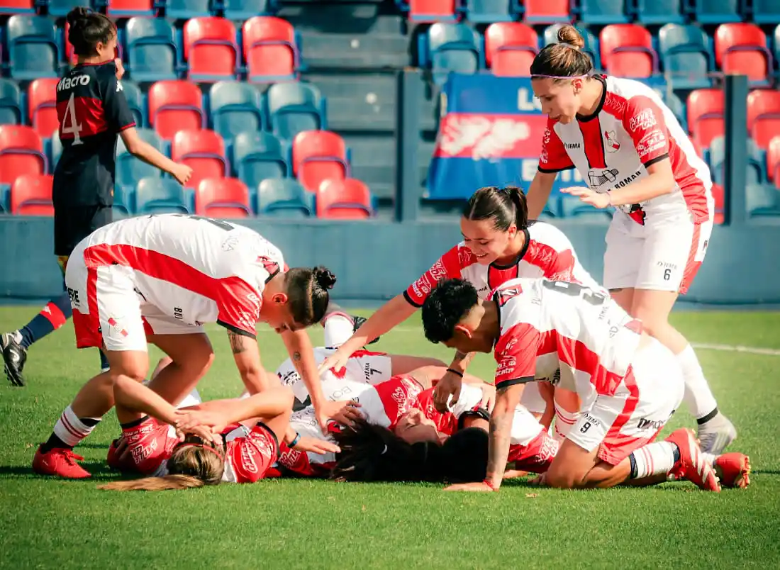 Las Lujaneras volvieron a la Primera B tras un empate en Tortuguitas Las Lujaneras volvieron a la Primera B