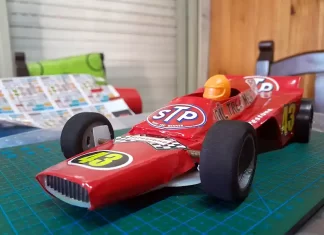 Autitos de plástico soplado: emoción y competencia en el Corredor Aeróbico R. Torres Autitos de plástico soplado