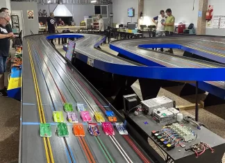 Cordone brilló en Brushless en una noche helada y se quedó con todo cordone ganó en brushless