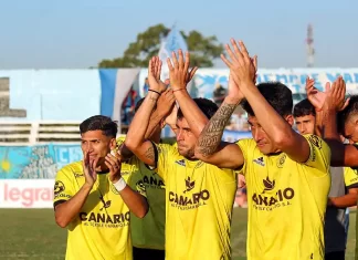 Flandria busca una victoria clave ante Deportivo Laferrere en el Carlos V Flandria perdió ante CADU y sigue sin poder salir de la mala racha
