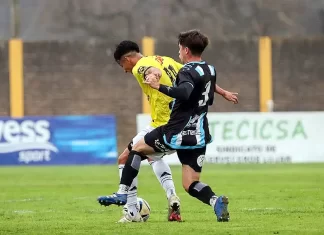 Flandria volvió a perder y se aleja de los puestos de Reducido Flandria volvió a perder