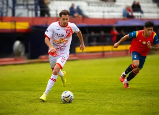 Luján empató con Deportivo Español y sigue solo en la punta Luján empató con Deportivo Español y sigue solo en la punta