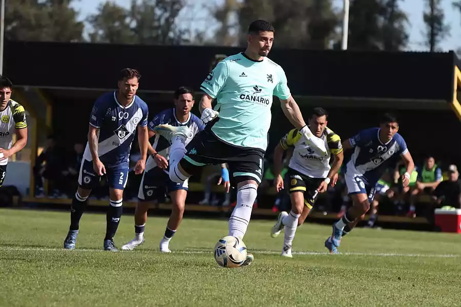 Flandria ganó una final y tomó aire 2 Flandria ganó una final y tomó aire