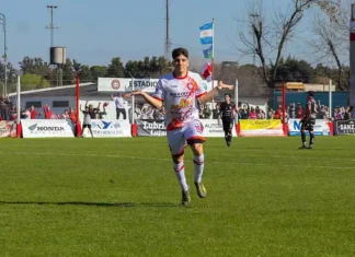 Luján goleó y sigue arriba Luján goleó y sigue arriba