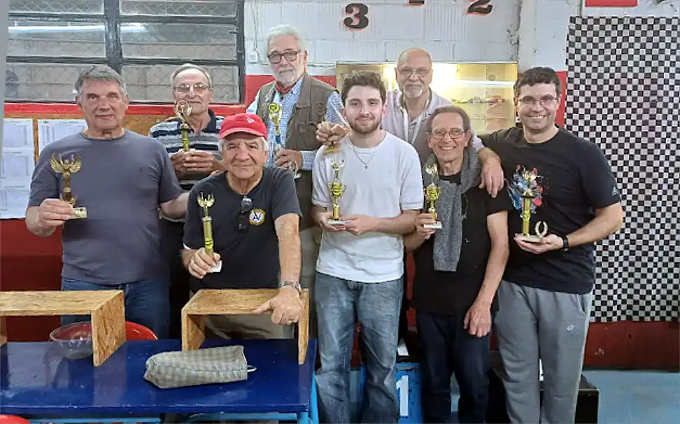 Fiorano Vianini cerró una etapa con una carrera especial 4 Fiorano Vianini