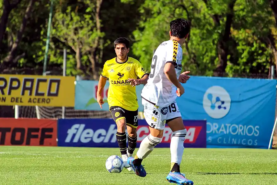 Flandria empató y dejó pasar una chance ante Comunicaciones 4 El Canario fue por el empate