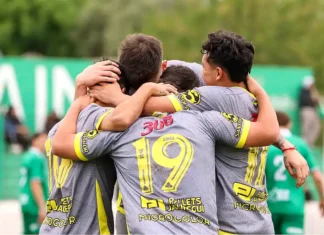 Flandria lo dio vuelta, ganó 3 a 1 y aseguró la permanencia Flandria lo dio vuelta, ganó 3 a 1 y aseguró la permanencia